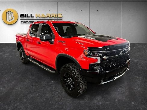 Used 2025 Chevrolet Silverado 1500 ZR2 w/ Dark Appearance Package AWD/4WD image 27