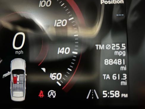 Used 2018 Volvo S90 T5 Momentum w/ Convenience Package AWD/4WD image 7