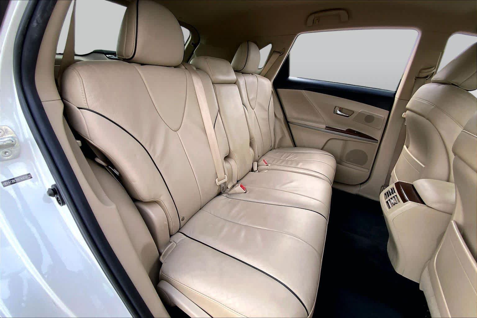 Used 2010 Toyota Venza AWD image 17