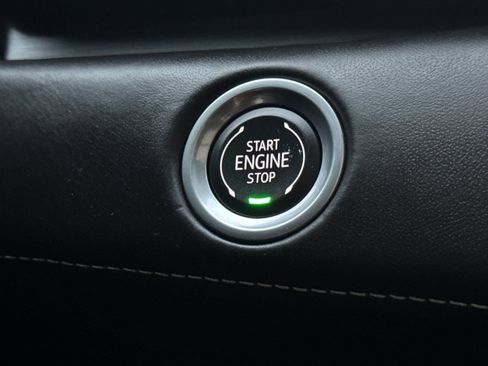 Certified 2024 Cadillac Escalade Premium Luxury Platinum w/ Heavy-Duty Trailer Package image 28