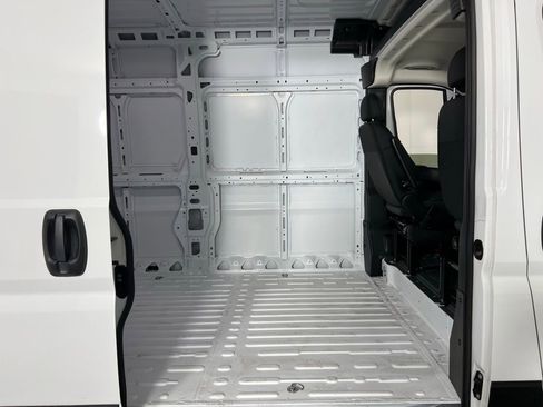 Used 2025 RAM ProMaster 3500 w/ Quick Order Package 22G SLT image 26