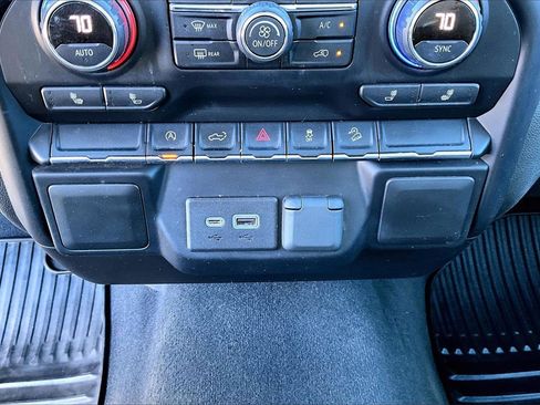 Used 2020 Chevrolet Silverado 1500 LT w/ All-Star Edition image 15