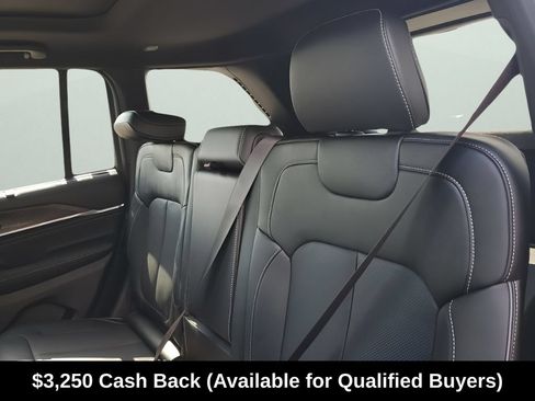 New 2025 Jeep Grand Cherokee Overland w/ Adv Protech Group III AWD/4WD image 24