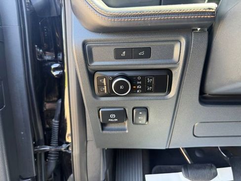 Used 2024 Ford Expedition Platinum AWD/4WD image 30