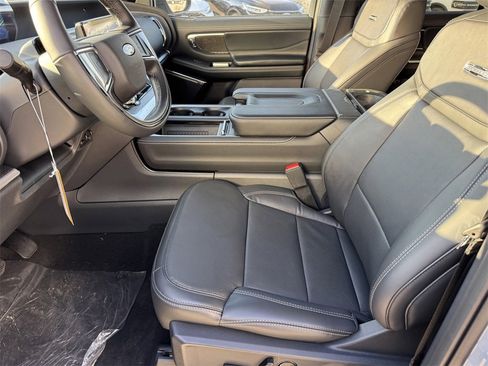 New 2025 Ford Expedition Max Platinum w/ Stealth Appearance Package image 15