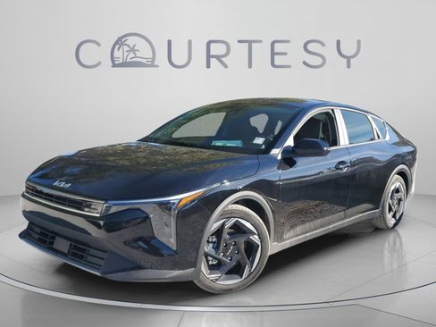 New 2025 Kia K4 EX FWD image 2