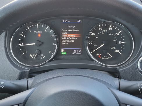 Used 2019 Nissan Rogue SV AWD/4WD image 16