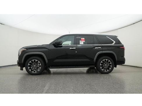 Used 2024 Toyota Sequoia Limited w/ Tow Technology Package AWD/4WD image 37