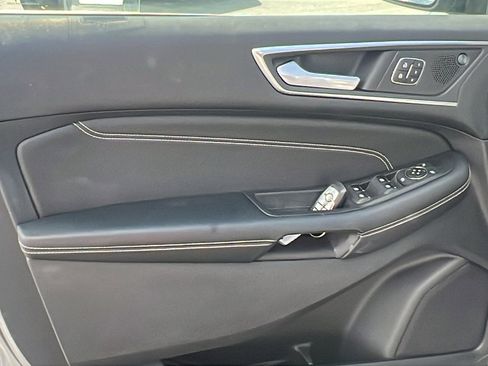 Used 2022 Ford Edge Titanium image 15