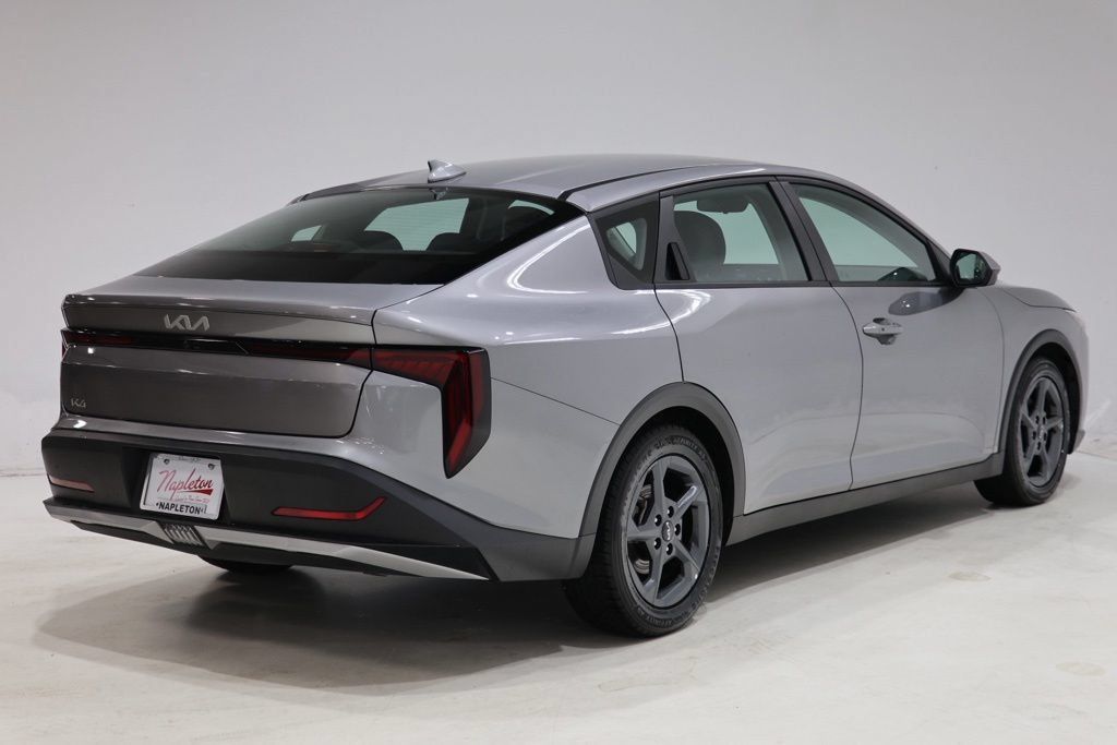 Used 2025 Kia K4 FWD image 8