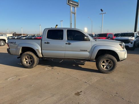 Used 2012 Toyota Tacoma 4x4 Double Cab image 4