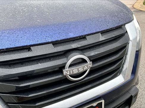 Certified 2022 Nissan Pathfinder SV image 30