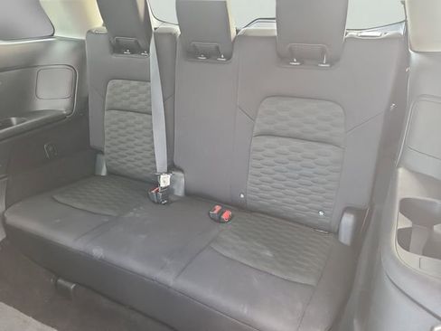 Used 2024 Nissan Pathfinder SV image 12