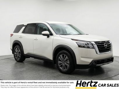 Used 2025 Nissan Pathfinder SV