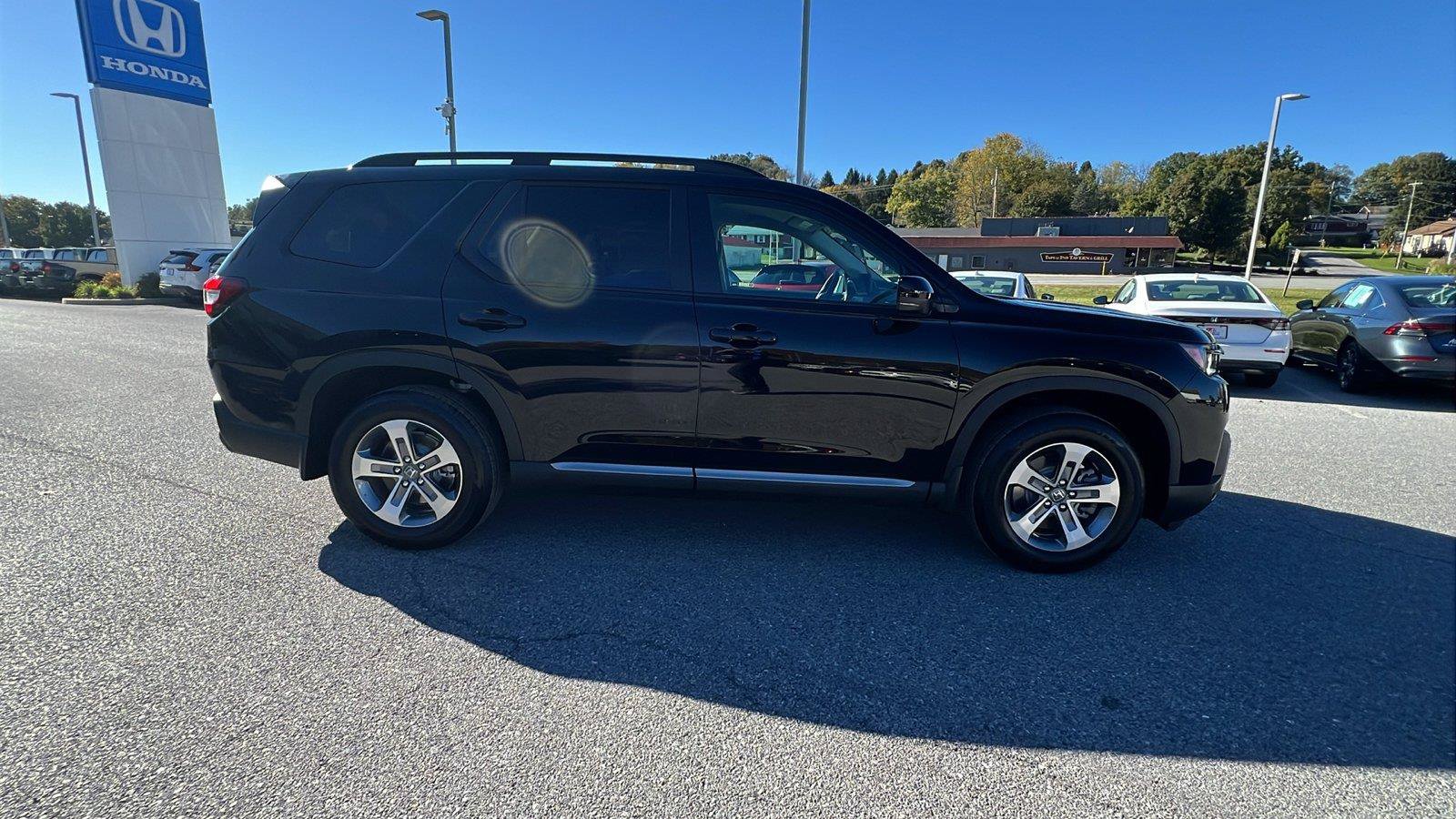 New 2026 Honda Pilot EX-L image 3