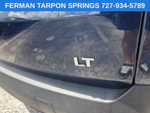 Used 2023 Chevrolet Traverse LT FWD image 17