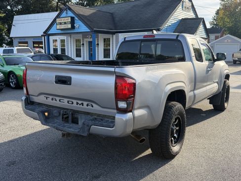 Used 2021 Toyota Tacoma SR w/ SR Convenience Package RWD image 5