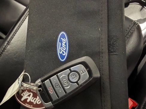 Used 2020 Ford Explorer XLT w/ Equipment Group 202A AWD/4WD image 47