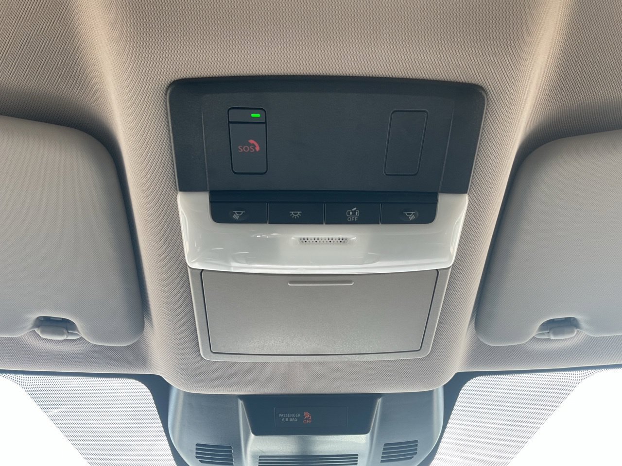 Used 2025 Nissan Rogue SV FWD image 19
