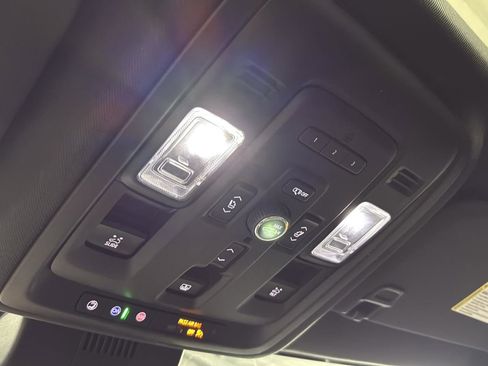 Used 2023 GMC Yukon XL AT4 image 23