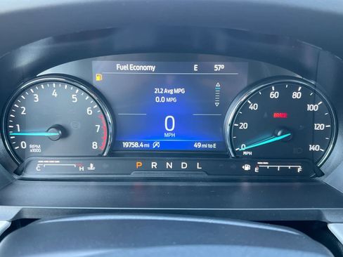 Used 2024 Ford Explorer XLT w/ Equipment Group 202A AWD/4WD image 33