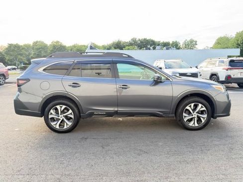 Used 2022 Subaru Outback Limited AWD/4WD image 5