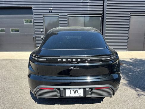 Used 2025 Porsche Macan Electric RWD image 7
