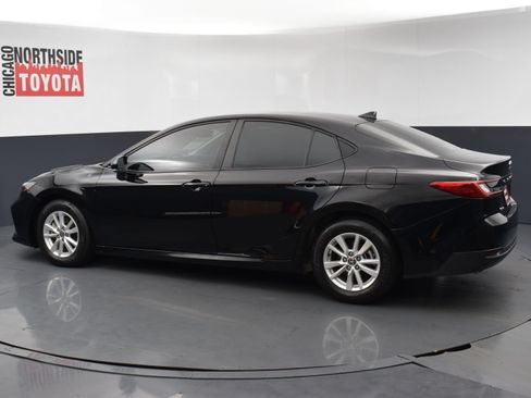 Used 2025 Toyota Camry LE FWD image 2