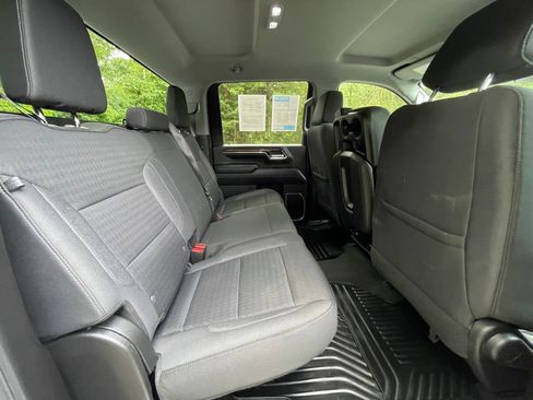 Used 2024 Chevrolet Silverado 3500 LT image 6