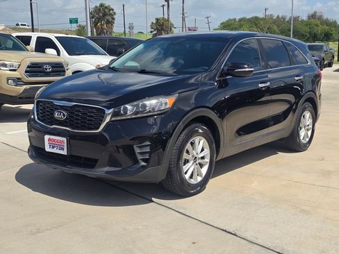 Used 2019 Kia Sorento L FWD image 9