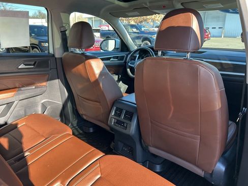 Used 2021 Volkswagen Atlas SE w/ Panoramic Sunroof Package image 38