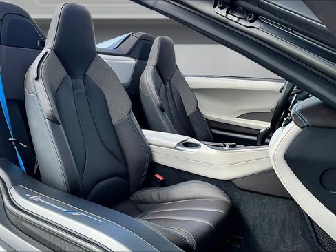 Used 2019 BMW i8 Roadster AWD/4WD image 22