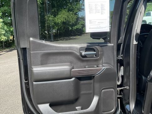 Used 2019 Chevrolet Silverado 1500 LTZ w/ LTZ Premium Package AWD/4WD image 46