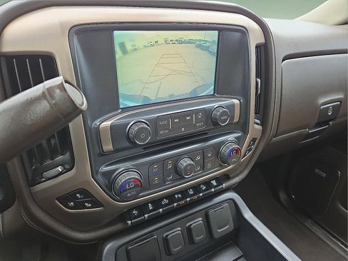 Used 2019 GMC Sierra 2500 Denali w/ Duramax Plus Package AWD/4WD image 17