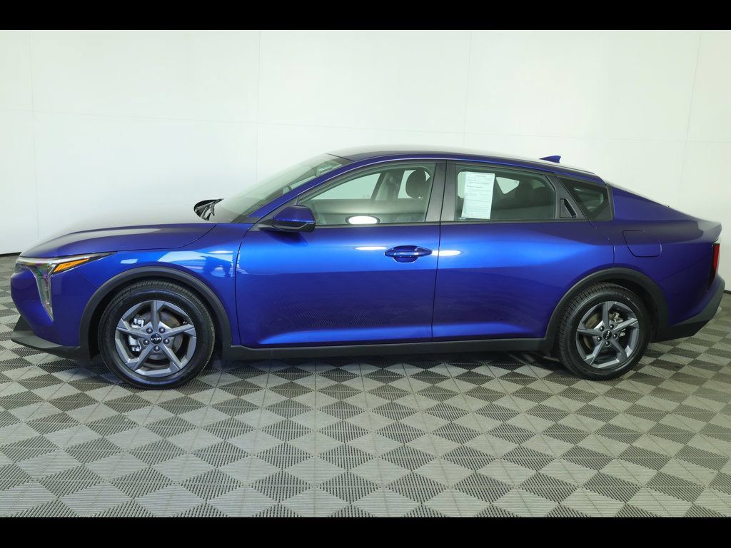 Used 2025 Kia K4 FWD image 10