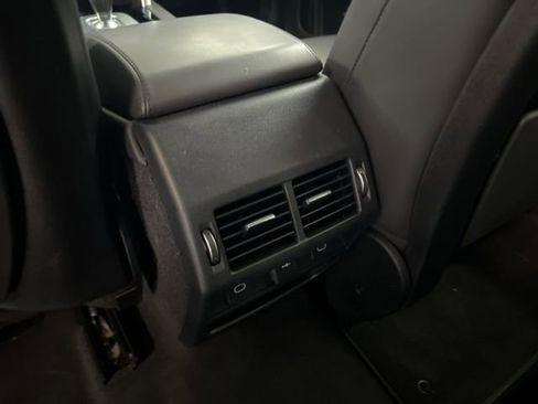 Used 2021 Land Rover Discovery Sport SE image 17