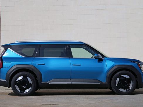 Used 2025 Kia EV9 Wind AWD/4WD image 54