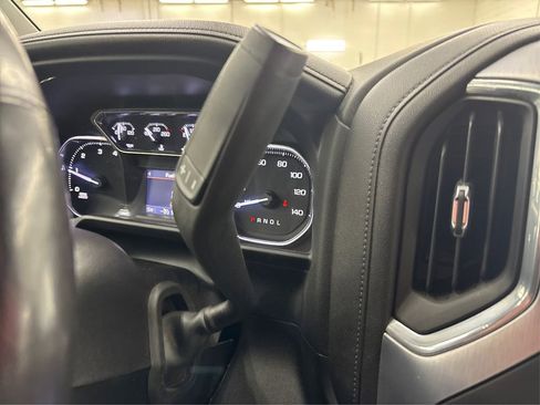 Used 2022 GMC Sierra 3500 SLT w/ SLT Preferred Package AWD/4WD image 31