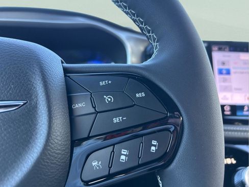 New 2026 Chrysler Pacifica Select w/ S Appearance Package image 15