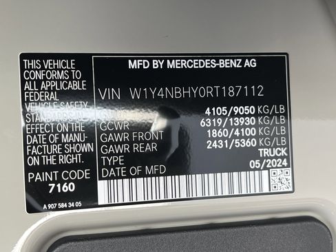 Used 2024 Mercedes-Benz Sprinter 2500 image 31