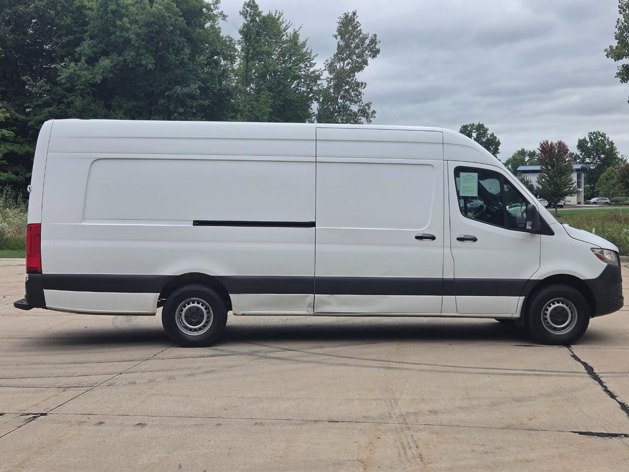 Used 2020 Mercedes-Benz Sprinter 2500 w/ Driver Convenience Package image 6