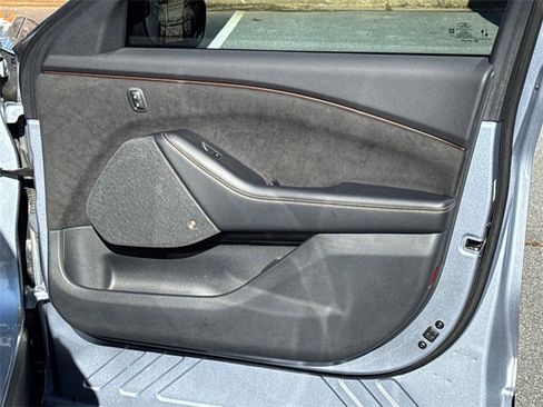 Certified 2022 Ford Mustang Mach-E GT image 13