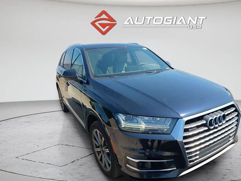 Used 2017 Audi Q7 3.0T Premium Plus w/ Premium Plus Package image 2