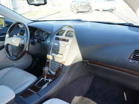 Used 2011 Lexus ES 350 image 21