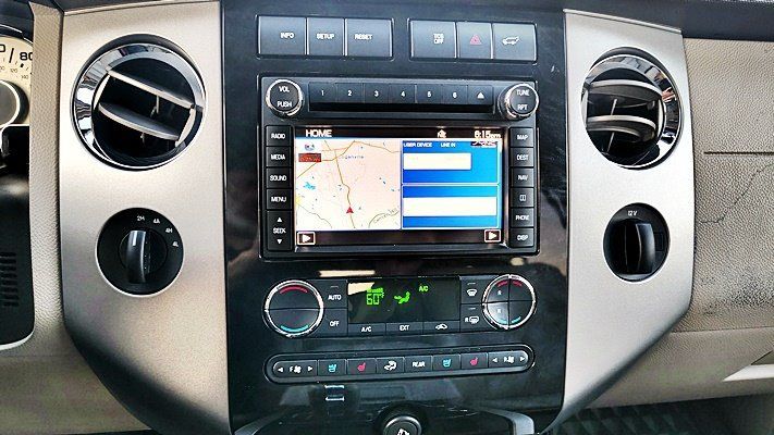 Used 2012 Ford Expedition EL Limited AWD/4WD image 19