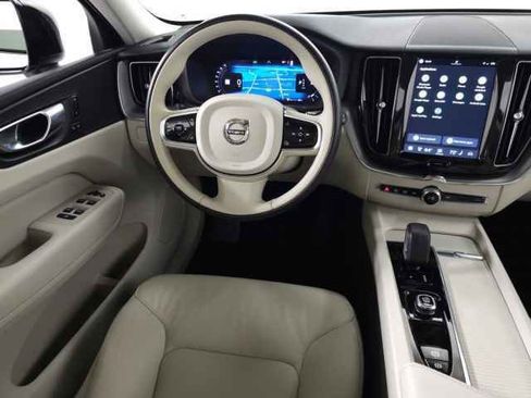 Used 2024 Volvo XC60 B5 Core w/ Protection Package Premier image 21