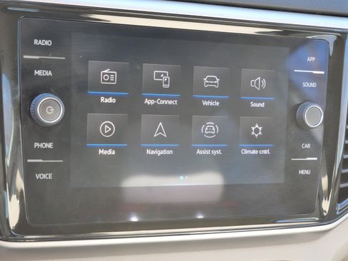 Certified 2023 Volkswagen Atlas SE w/ Black Wheel Package image 23