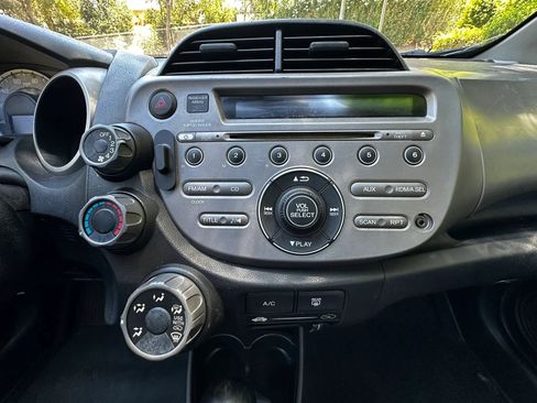 Used 2009 Honda Fit Sport image 26