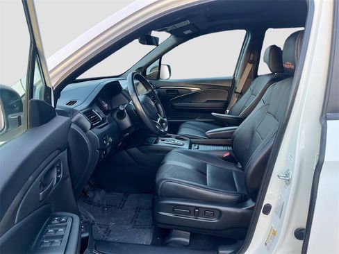 Used 2023 Honda Passport TrailSport image 21