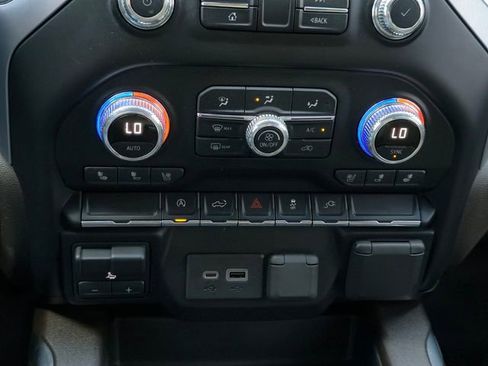 Used 2020 GMC Sierra 1500 SLT w/ SLT Premium Package image 24